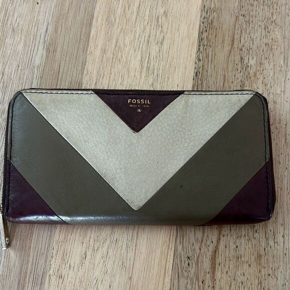 Fossil burgundy tan Chevron leather wallet - Picture 1 of 6